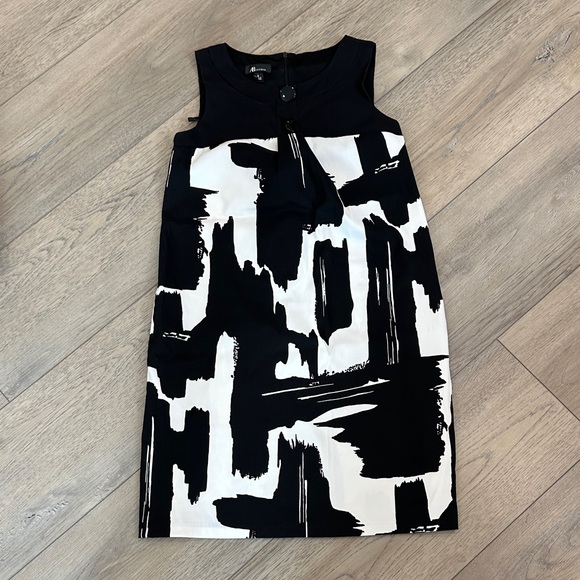 AB Studio Dresses & Skirts - AB Studio Black and White Abstract Mini Dress
